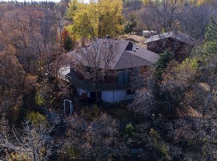 321 Glenwood Ave, Jamestown, ND 58401