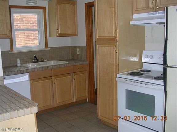 3rd image of 8311 Whittington Dr