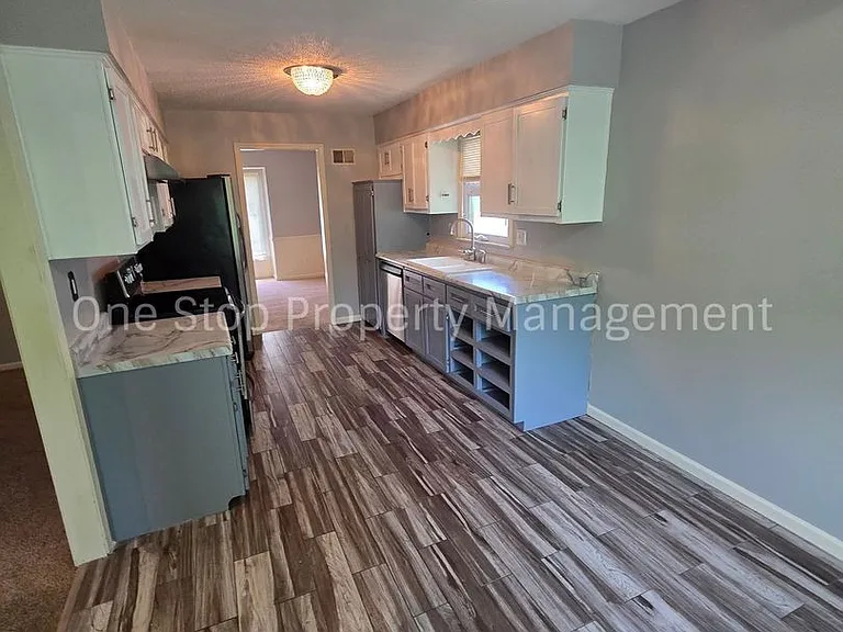 3032 NE 73rd Ter — Photo 10