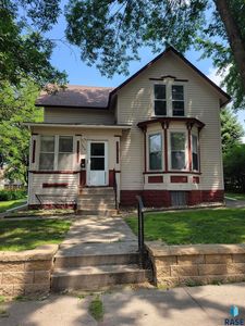 508 E 8th St, Dell Rapids, SD, 57022