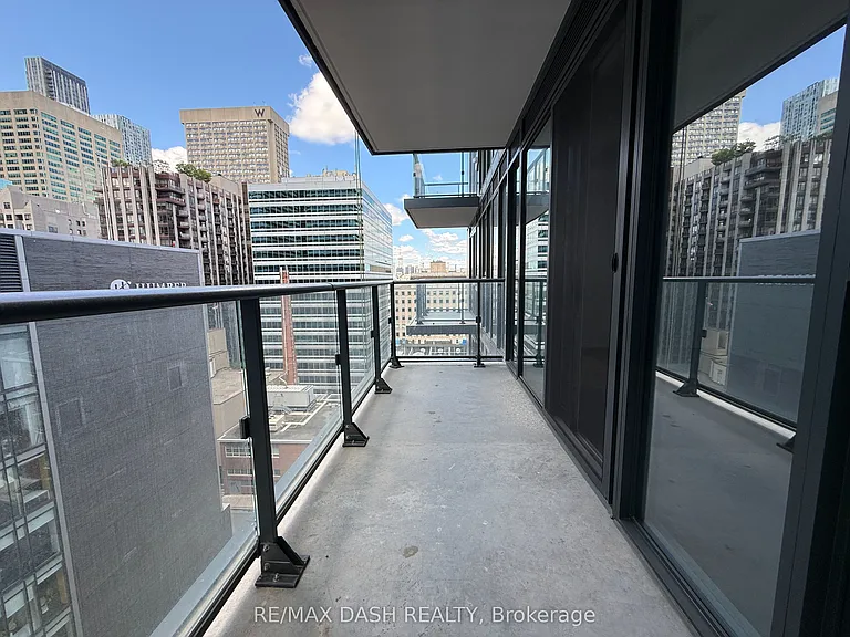 634 Church St #1002 — Photo 21