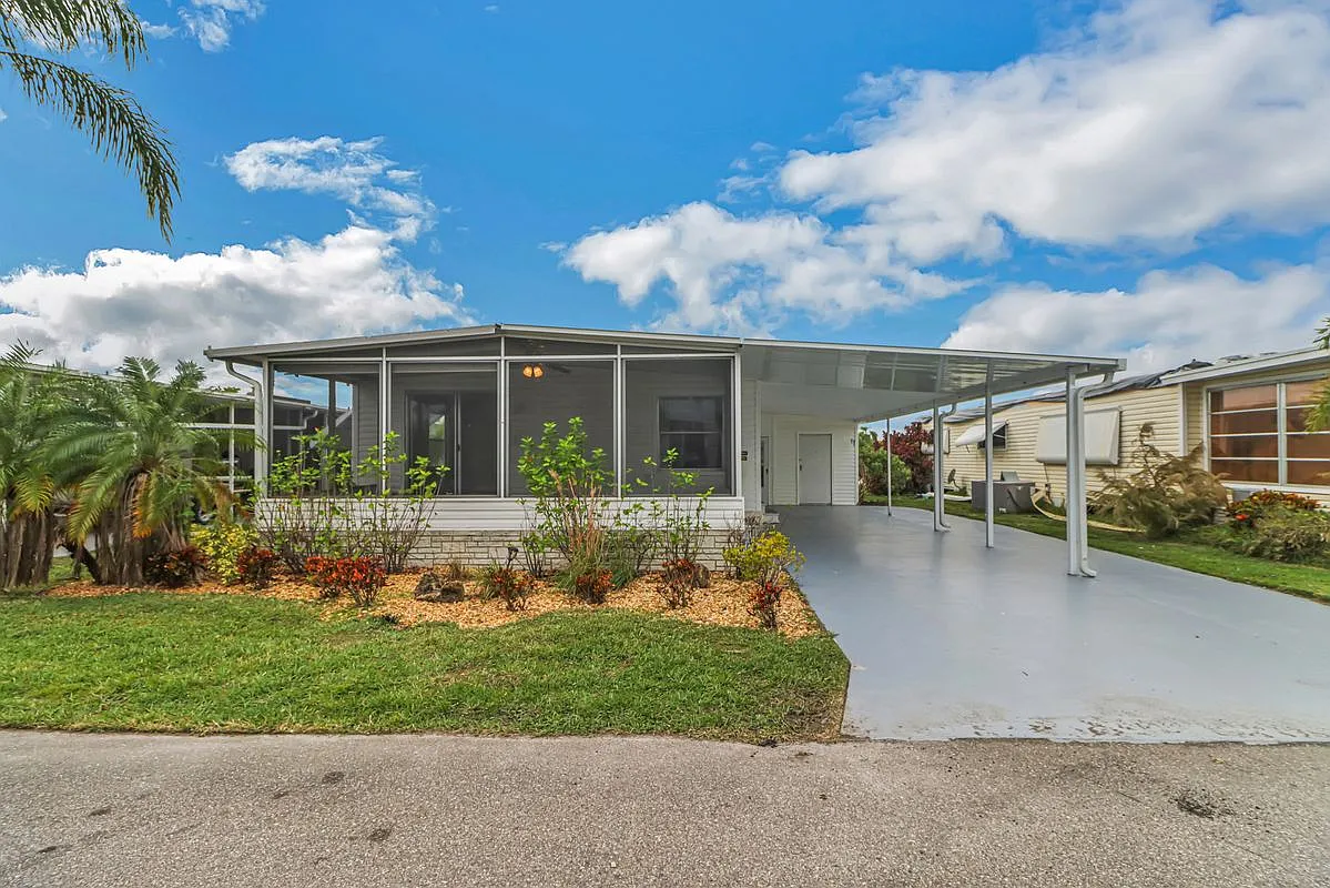 243 Tangerine Dr — Photo 1