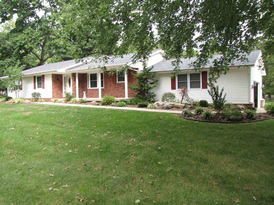 1st image of 28 E Lake Inwood Dr