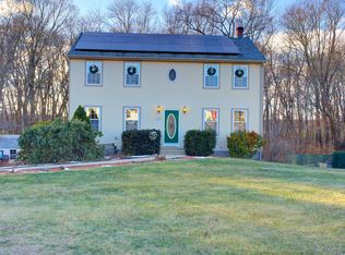 152 Gary School Rd, Pomfret Center, CT 06259