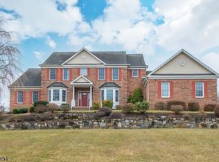 79 Fairmount Rd, Long Valley, NJ 07853