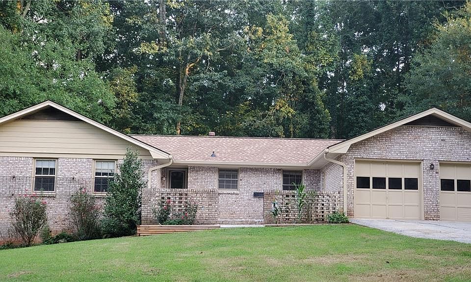 1st image of 2772 Marcia Dr