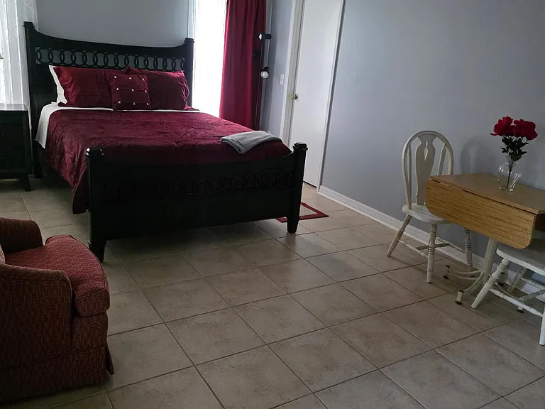 519 NW Marion Ave #A — Photo 2