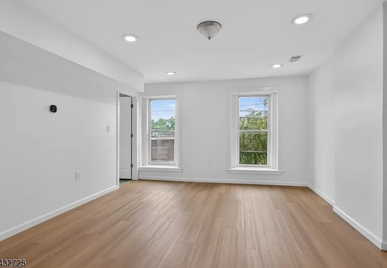 223 Main St #2 — Photo 8