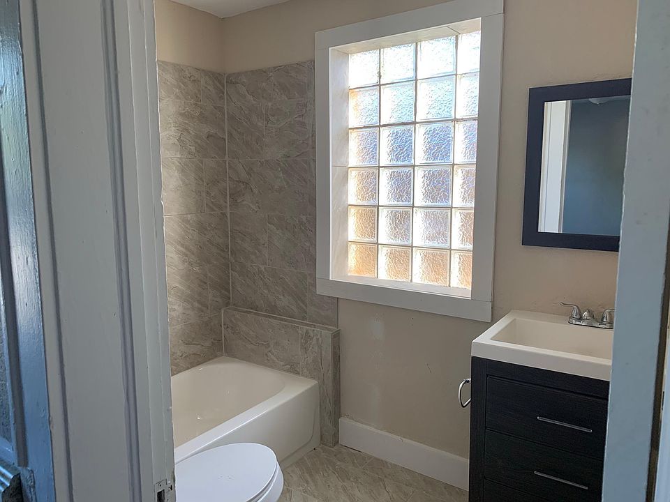 2nd image of 2347 N Wellington Pl
