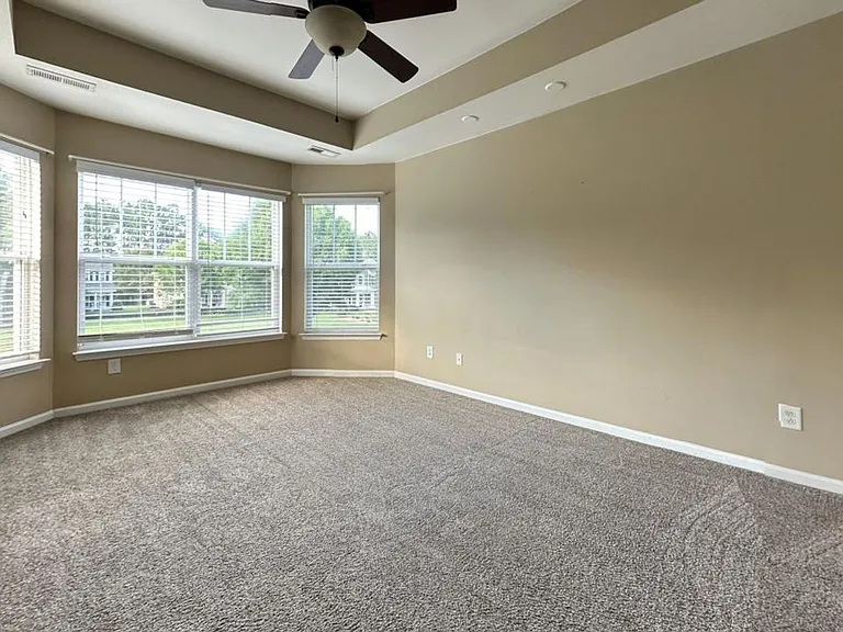 131 Red Leaf Blvd — Photo 7