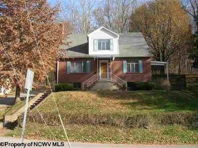 448 Broad St, Weston, WV, 26452