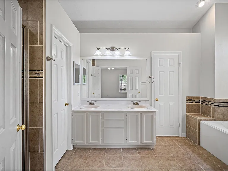 7 Grey Birch Pl — Photo 25