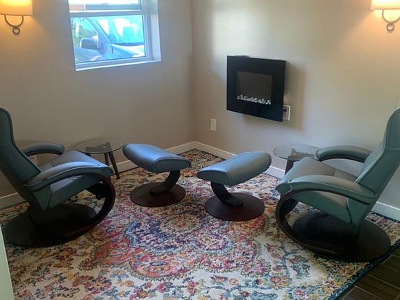 3rd image of 859 Washington St #859