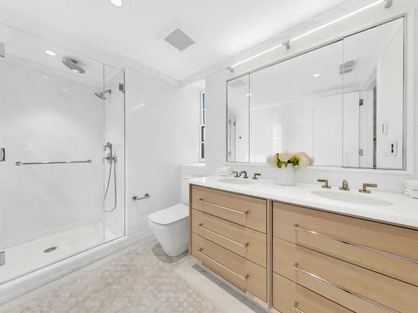 360 Central Park West image 7 of 9