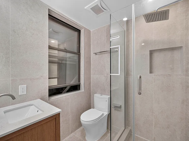 205 8th Ave #2F — Photo 9