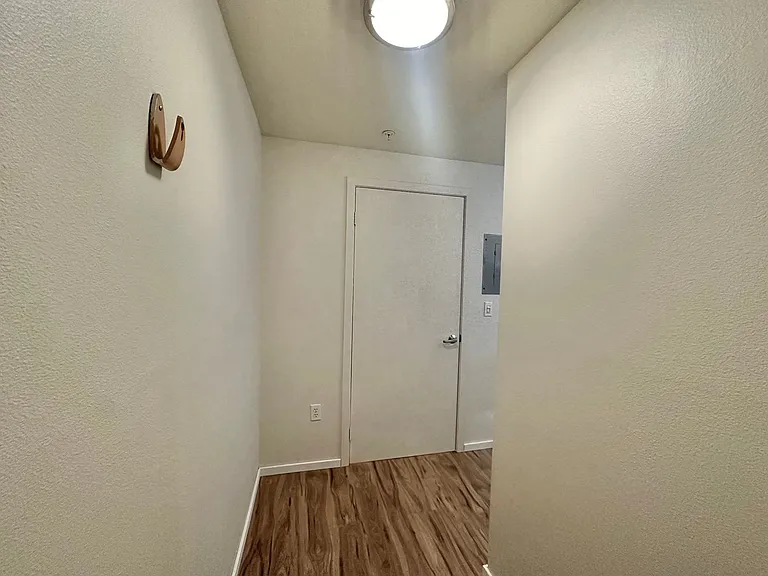 425 Vine St #420 — Photo 4