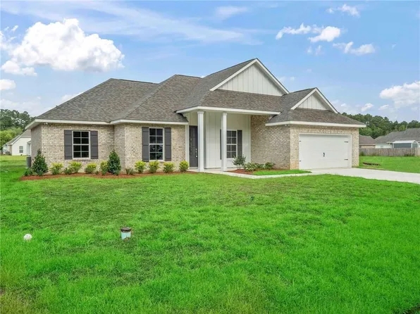 72661 Robindale Dr, Covington, LA 70435