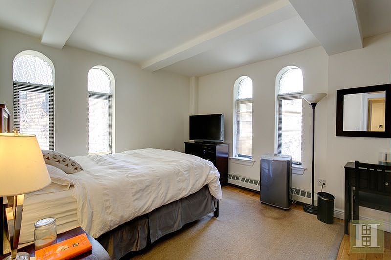 2nd image of 17 Park Ave APT 302