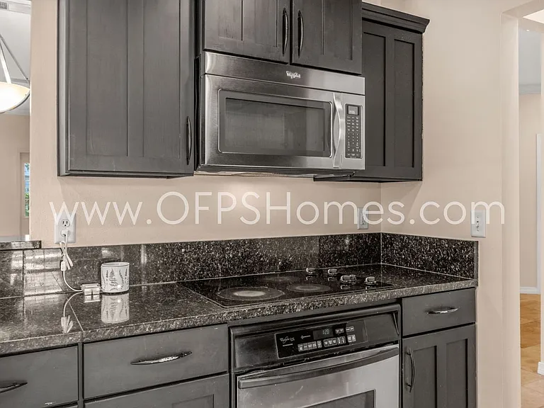 1949 Kadima Cir — Photo 12