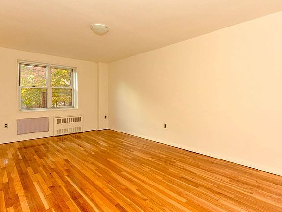 1 Balint Dr Yonkers NY 10710-large-011-Bedroom-1500x902-72dpi