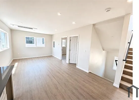 1016 N Pioneer Ave #A — Photo 5