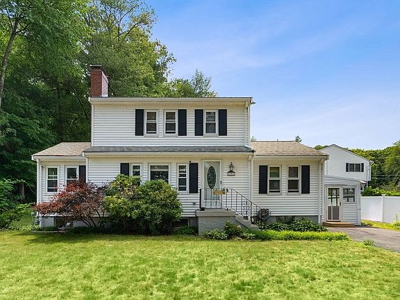 5th image of 656 Bolton St