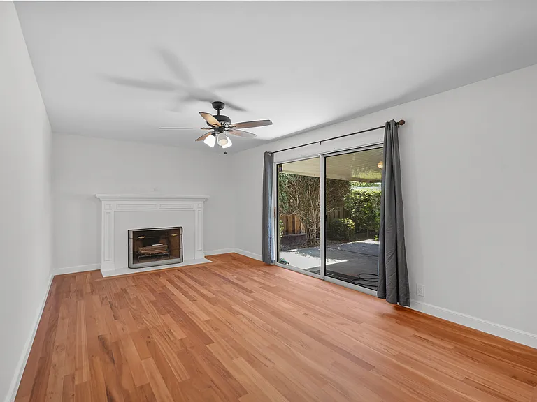 2387 Ralston Ct — Photo 9