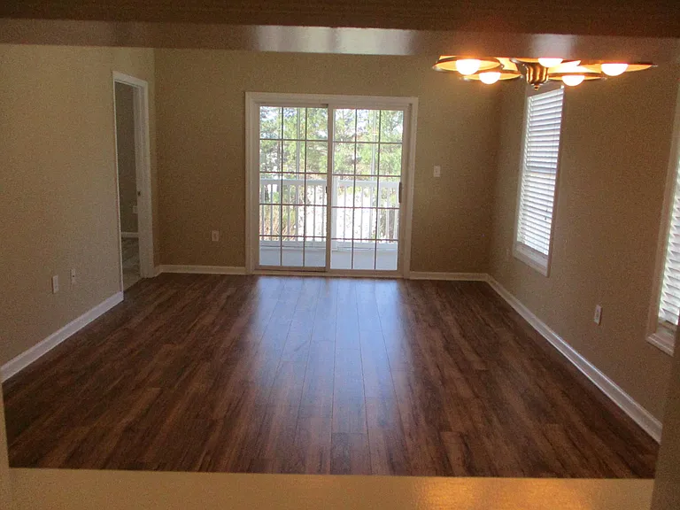 2060 Cross Gate Blvd — Photo 7
