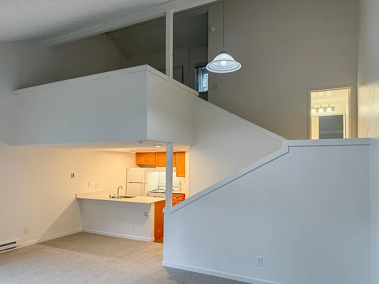 Sandpiper East Apartments — Photo 16