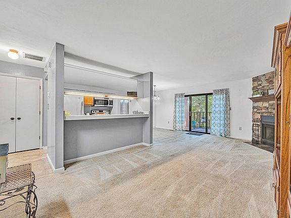 4th image of 3335 Forest Ridge Rd #3284