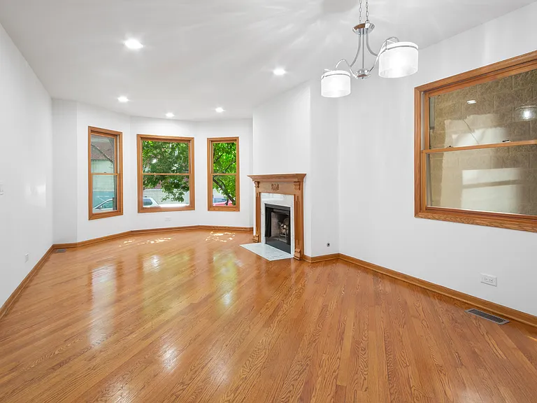861 W Wrightwood Ave #1 — Photo 5