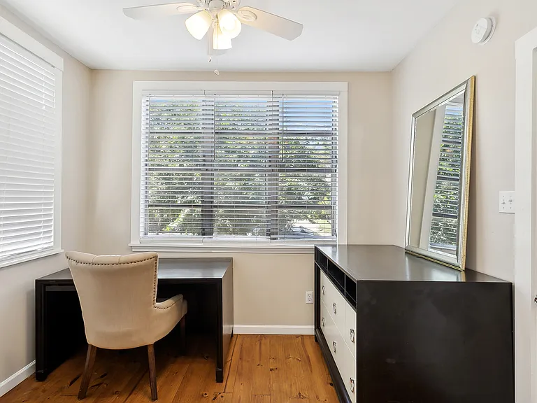 2209 Broadway St — Photo 18