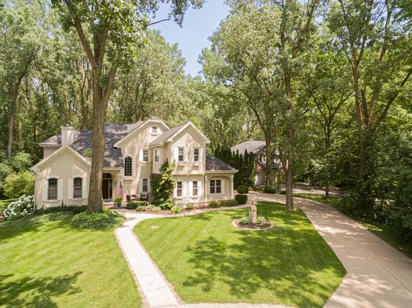 1590 Beethoven Way, Neenah, WI 54956