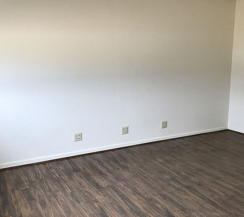 2nd image of 435 Church St
