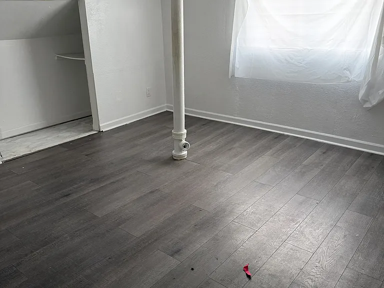 320 N 9th St — Photo 9