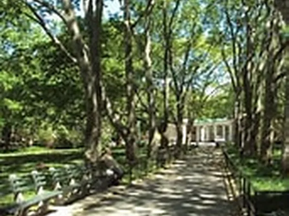 213 Nassau Avenue image 1 of 6