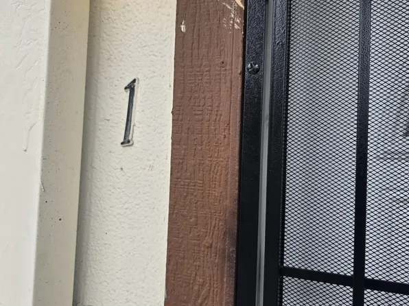 2556 Traction Ave, Sacramento, CA