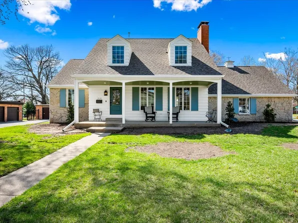 314 Davis Ave, Bloomington, IL 61701