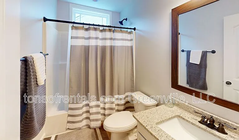 2212 Davenport Ct — Photo 10