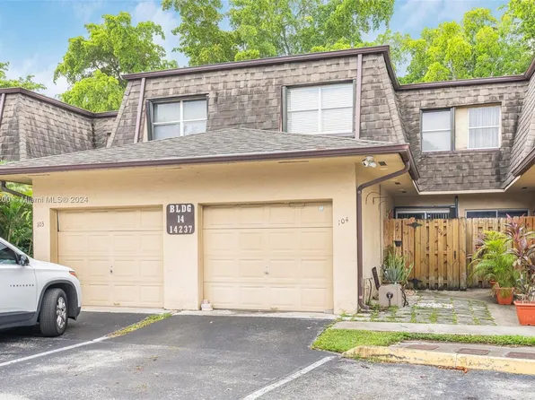 14237 SW 94th Circle Ln APT 104, Miami, FL 33186