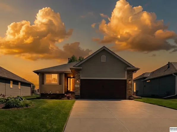 2509 Aberdeen Dr, Papillion, NE 68133