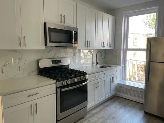 Rented by Starts New York Realty LLC | media 6