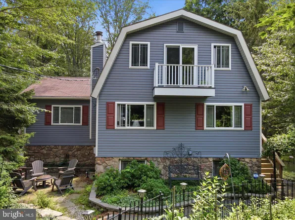 1458 Woodcrest Ln, Lake Ariel, PA 18436