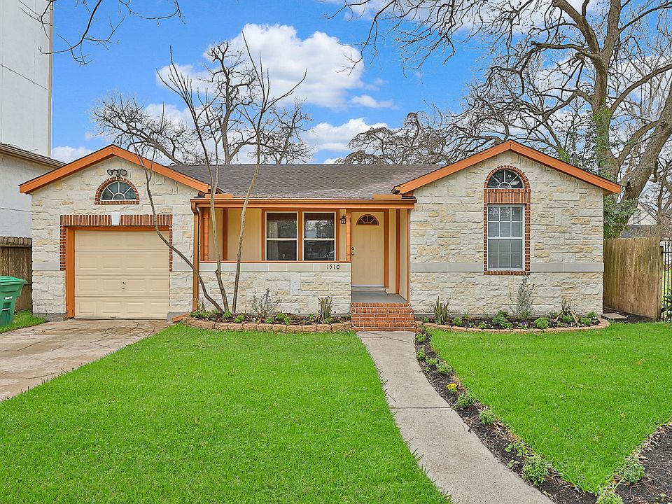 1510 Tarley. Very nice home with a nice yard.