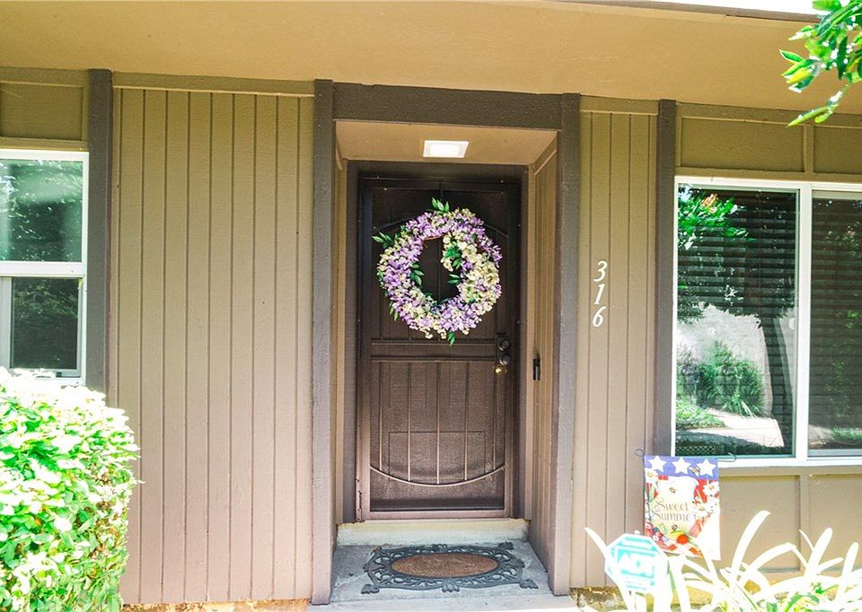2nd image of 316 Woodglen Dr