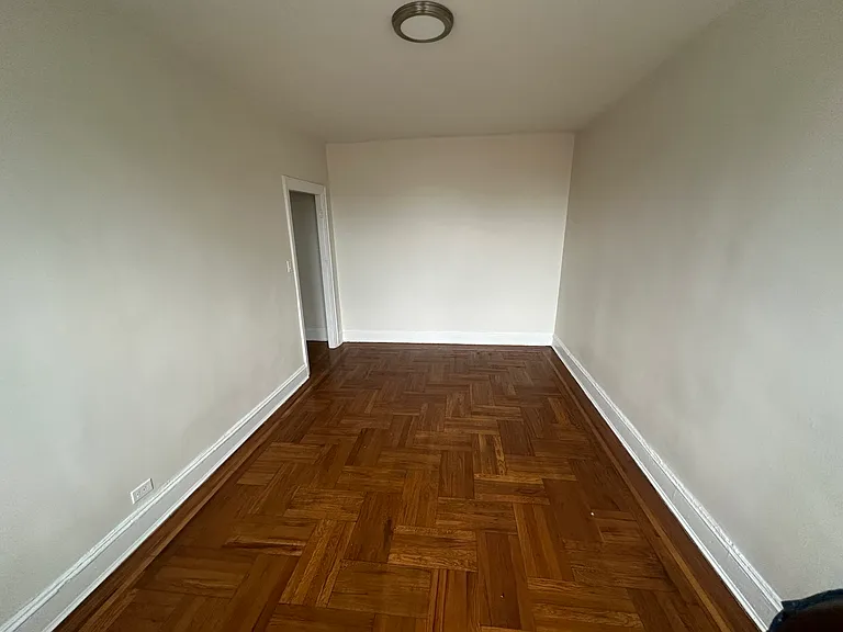 1544 Gillespie Ave #3D — Photo 3
