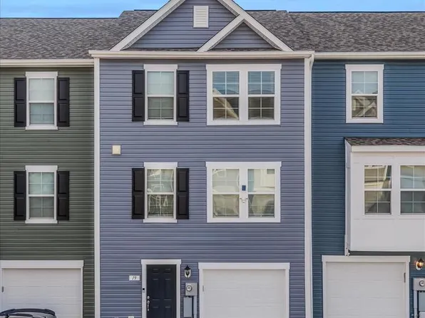 19 Clifton Mnr, Falling Waters, WV 25419