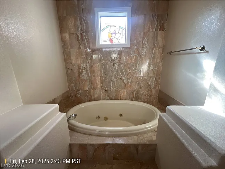 9304 Fontainbleu Dr — Photo 21