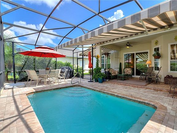 2nd image of 141 Golf Vista Cir