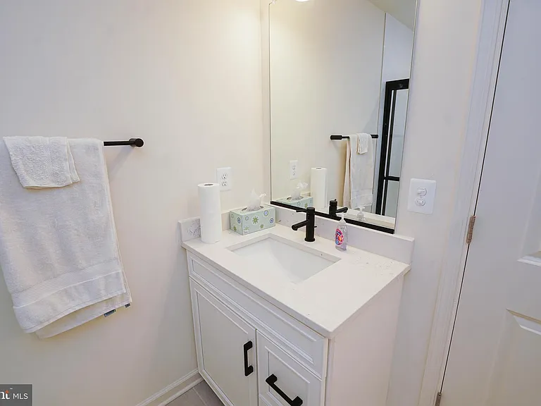 414 Waterfield Ct — Photo 42